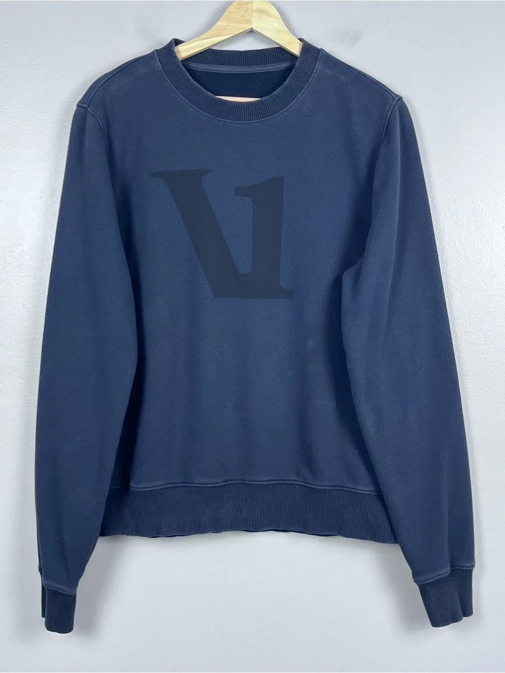 Vuori Men's Logo Front Encinitas Crew Neck Pullover Sweatshirt Size S; Casual